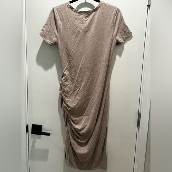 NWOT Treasure & Bond Side Ruched Beige Body-Con Dress - Medium - Picture 5 of 5